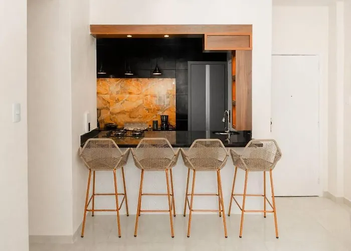 Apt Copacabana 1 Quadra Praia Vista Parcial Mar Rio de Janeiro